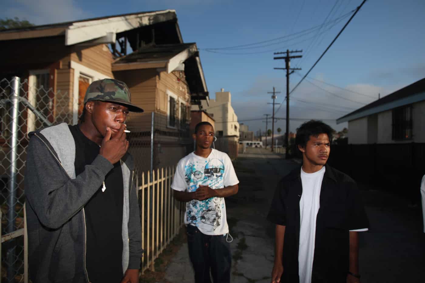 Smoldering Set, Smokers, Cigarettes,